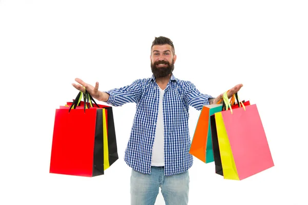 Winkelen verkoop. Winkelen tijd. Mannelijke kapper zorg. Bebaarde man met boodschappentassen... Black Friday. Cyber maandag. Volwassen gelukkig hipster met baard. brutale Kaukasische hipster met snor — Stockfoto