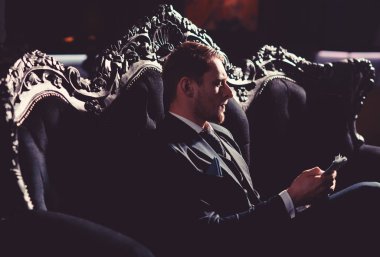 Zengin yaşam tarzı, profesyonel başarı, kar, ekonomi kavramı.