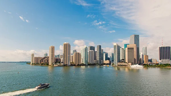 Miami skyline skyscraper — Stock Photo, Image