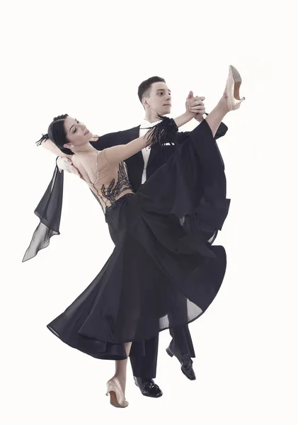Ballroom dance par i en dans pose isolerad på vit — Stockfoto