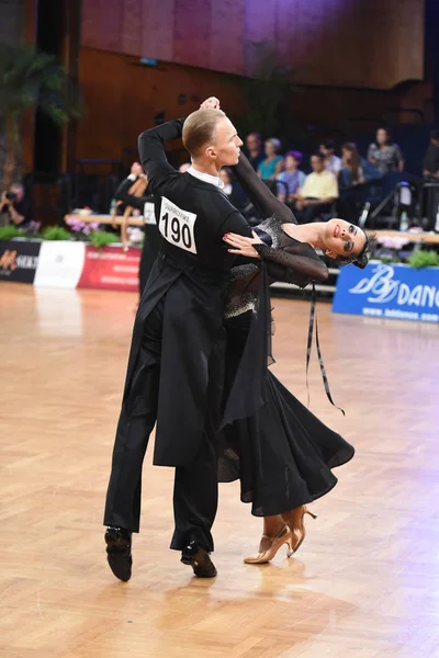 Stuttgart Alemania Agosto 2015 Una Pareja Baile Identificada Pose Baile — Foto de Stock