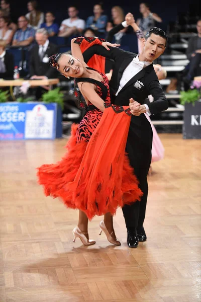 Stuttgart Alemania Agosto 2015 Una Pareja Baile Identificada Pose Baile — Foto de Stock