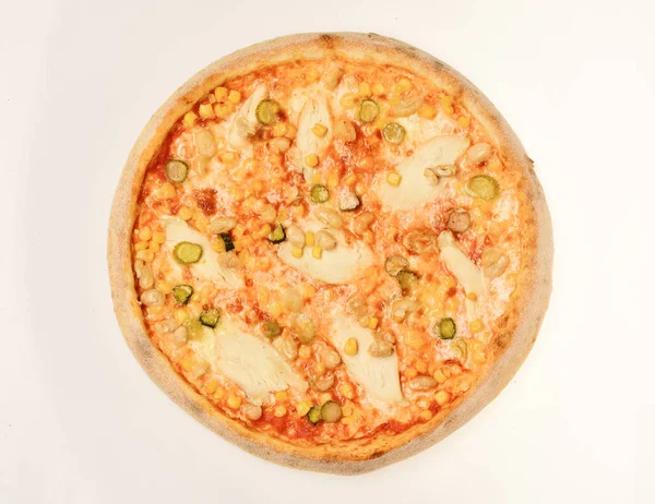 Pizza americana e conceito de pizzaria. Pizza picante com alcaparras — Fotografia de Stock