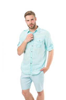 Hangi erkek ilk buluşmayı giymeli? Sakallı maço, randevu için kıyafet hazırlıyor. Rahat bir tarz. Taze gömlek konsepti. Tarz ilhamı ve tavsiye. Sıradan bir kıyafet. Tarzına güvenen