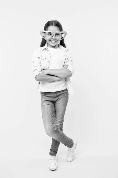 Kid Girl Heart Shaped Eyeglasses Look Confident Girl Wear Cute — Stock Photo, Image