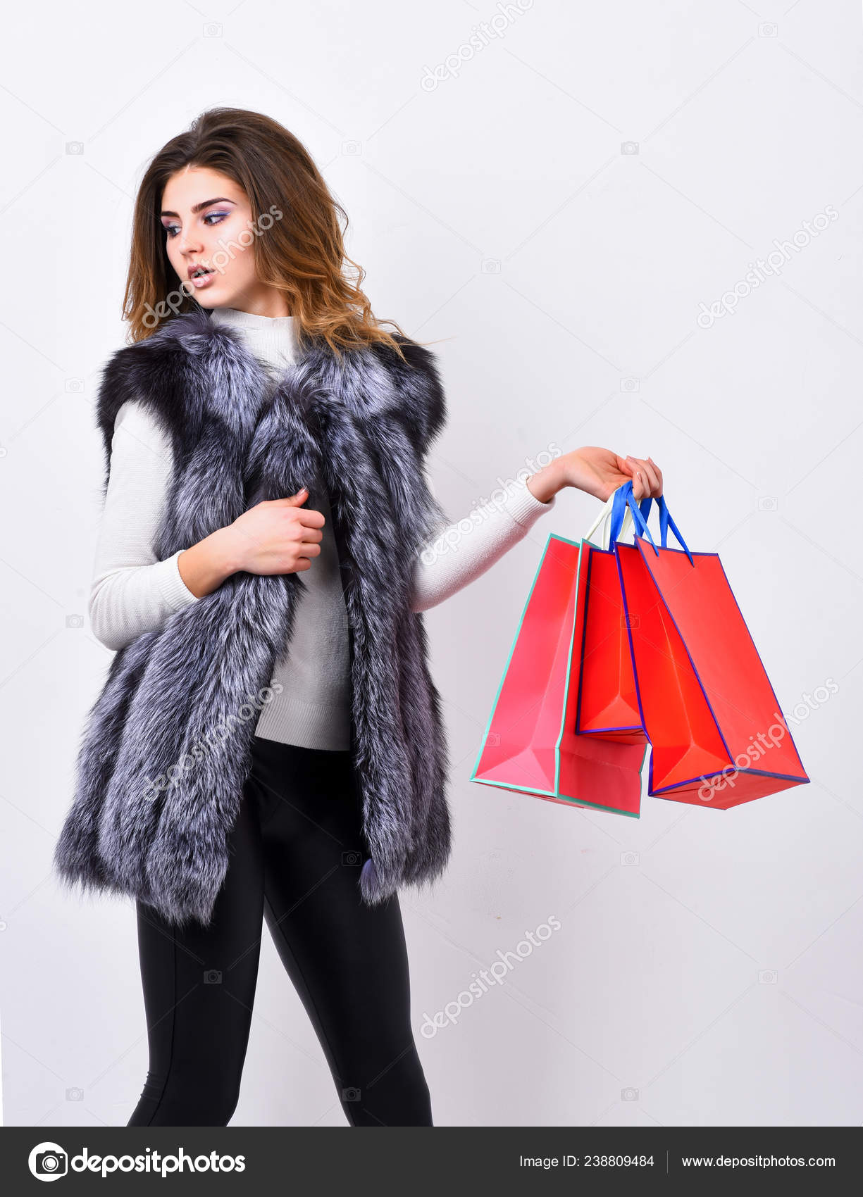 It girls wear It bags - i-D Concept Stores