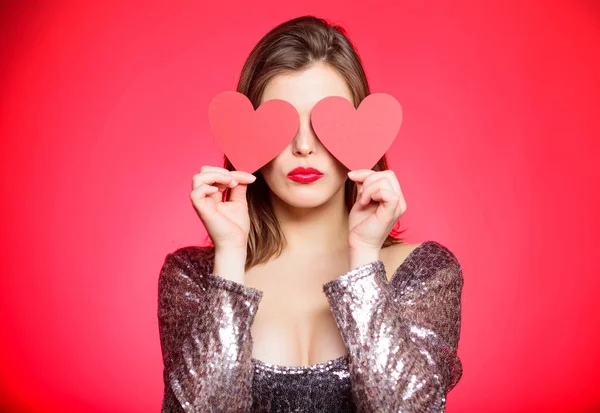 Besatthet Koncept Bli Förälskad Flicka Bedårande Modell Makeup Ansikte Hålla — Stockfoto