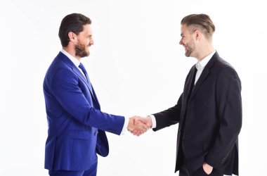 Erkekler tokalaşırken. El sıkışma başarılı anlaşma iz. İş görüşmesi. İş anlaşma liderleri şirket. Sermaye birleşme. Tanıştığımıza memnun oldum. İşbirliği için teşekkür ederiz. İşbirliği iş adamları