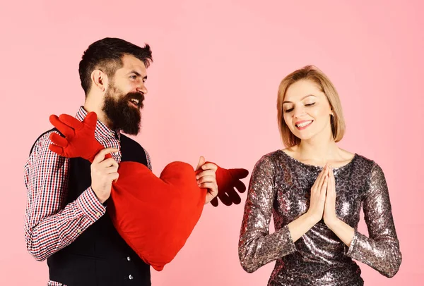 Girl Bearded Man Pleased Faces Play Soft Toy Heart Hands — Stock Photo, Image