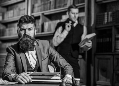 Aristokrasi ve elite kavramı. Adam sakal ve sıkı fac