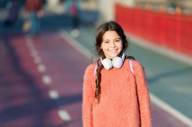 Aktif yaşam tarzı müzik çalma listesi. Kulaklıklar ile kız şirin çocuk. Nedenleri kulaklık kullanmanız gerekir. Kulaklık dünya değişti. Kulaklık gizlilik kamusal alanlarda için getir. Her zaman benimle müzik