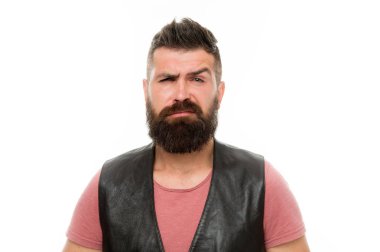 Olgun hippi sakallı. Sakallı adam. Saç ve sakal bakım. Yüz bakımı. Genç ve acımasız. Erkek kuaför bakım. Ciddi kızgın adam hippi. bıyıklı acımasız beyaz hippi. Tıraş lazım