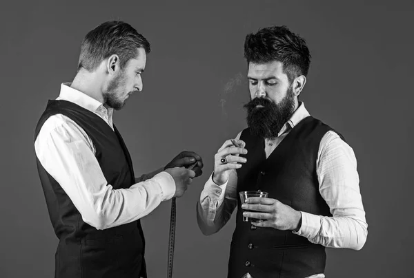 Client with beard and strict face smoke cigar — Stock Photo, Image