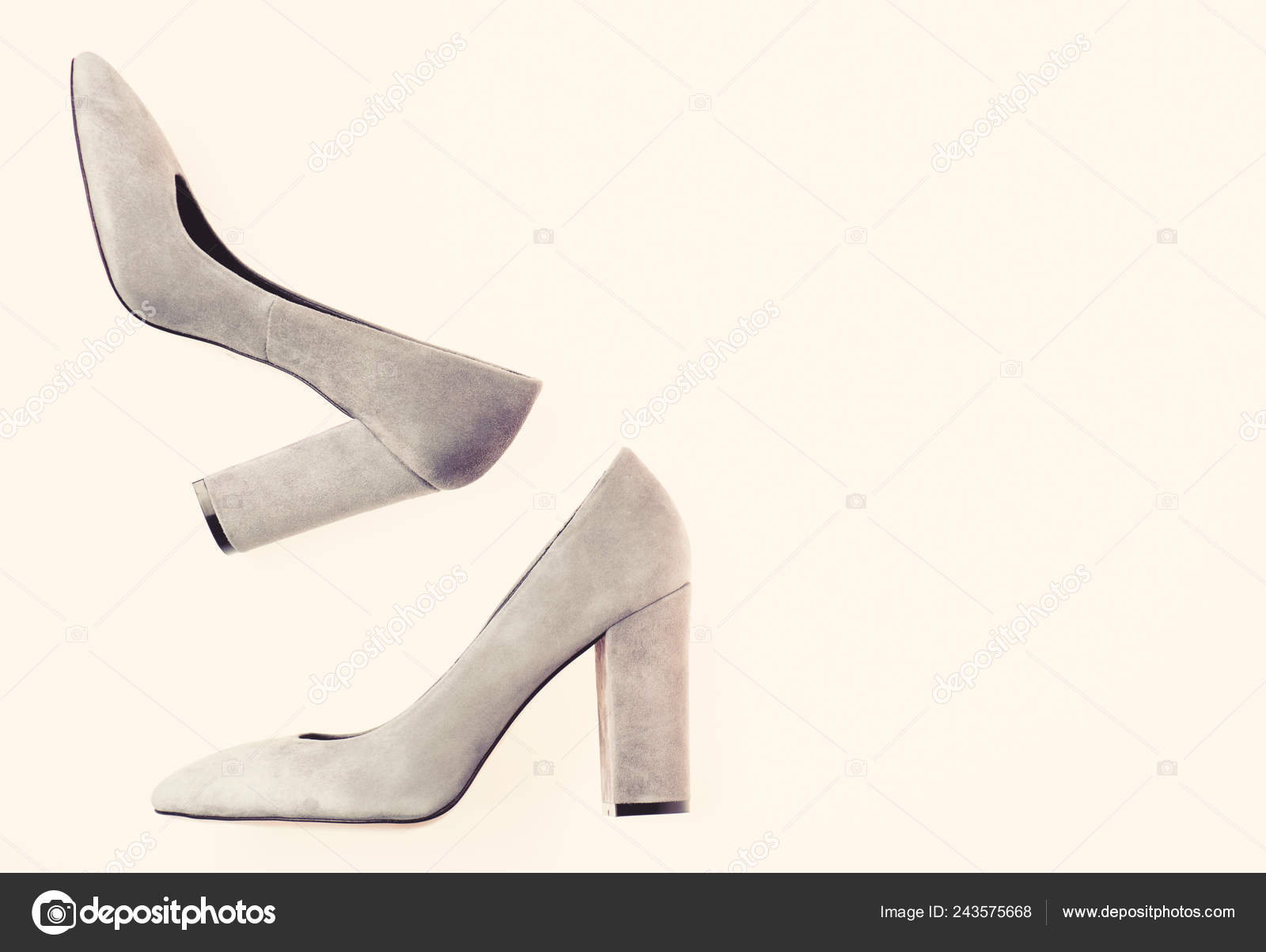 wide heel shoes