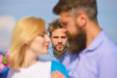 Çift romantik tarih aşıklar flört. Kaç adam izlerken kadın başka bir maço bunun yerine onu tercih kıskanç aşk mutlu dating. Açık toplantı aşık romantik ilişkiler flört. Kırık kalp kavramı