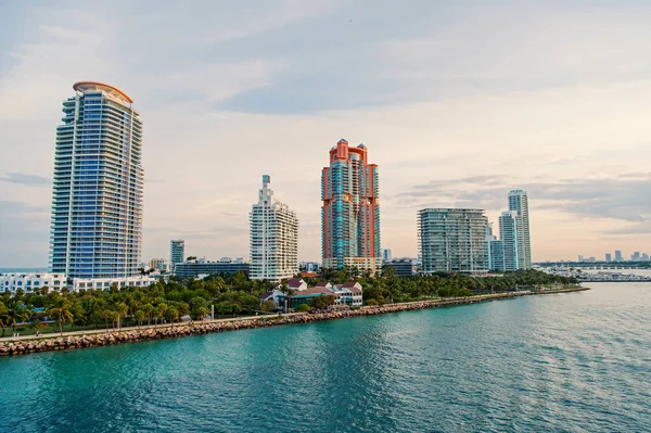 Beautiful coastline of Miami Beach shot from air — Stock Photo, Image