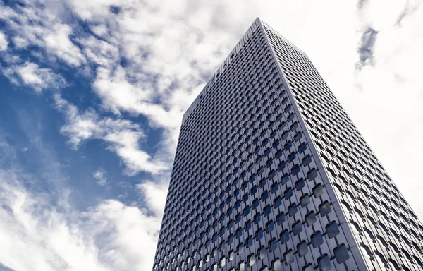 Budova mrakodrap ocelové fasády v la defense, Paříž, Francie — Stock fotografie