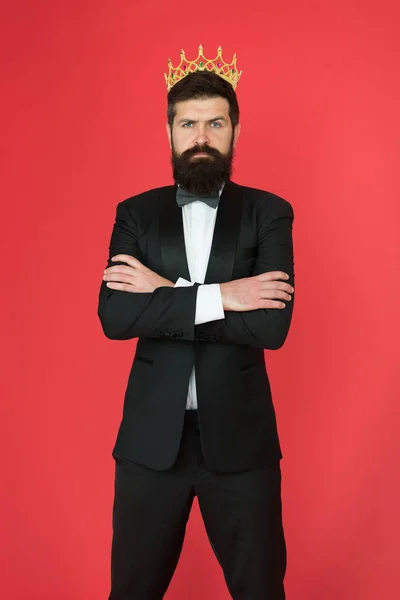 Formal wear male fashion for big boss. Bearded big boss man in tuxedo and bow tie. Egoist. Businessman in tuxedo and crown. Big boss. Formal event. King crown. Man groom in suit. Confident big boss — Stock Photo, Image