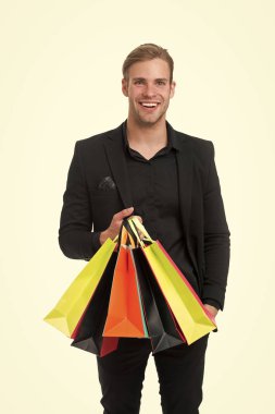 Set bütçe. Çünkü onlarda harcama çevresinde herhangi bir parametre insanlar şeyler üzerinde fazla para harcamak. Alışveriş bütçe ipucu. Sınırı çarptıktan sonra alışveriş durdurmak. Bütçenizi ayarlayın. Adam mutlu grup taşır