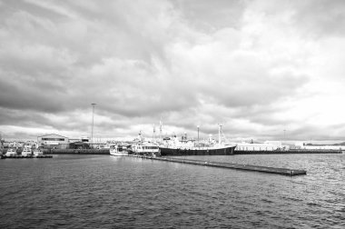 Reykjavik, İzlanda - 13 Ekim 2017: yaz tatilinde gemiyle seyahat. Şüpheye düştüğünde, tatile çık. Büyük bir geminin büyük bir denize ihtiyacı vardır.