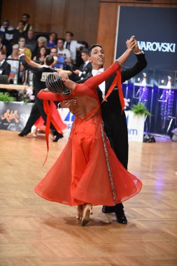 Alman Açık Şampiyonası 'nda Grand Slam Standart sırasında dans eden kimliği belirsiz bir çift.