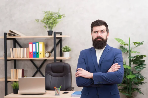 Every boss started as worker. Man bearded hipster boss looking at you with attention. Boss standing in office. Boss receive complaints. Executive director and ceo leadership titles in organizations — Stock Photo, Image