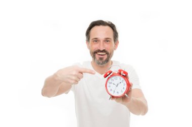 Mutlu saat. Kişisel zamanlama ve günlük rejim. Çalar saat sabah saat. Zaman yönetimi becerileri. Sakallı adam olgun adam beyaz izole saat tutun. Sakallı adam kontrol saatin kaç olduğunu
