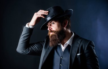 Moda Muse aranıyor. Takım iş adamı. bıyık ile acımasız beyaz hipster. Şapkalı Dedektif. Sakalı olgun hipster. Gizli utangaç. Erkek resmi moda. Sakallı adam beyefendi