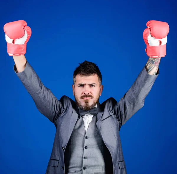 Criminal defense lawyer planning out strategies. Businessman wear boxing gloves. Best criminal defense lawyer strategies. Attack and defense concept. Tactics proven to work. Achieve success — Stock Photo, Image