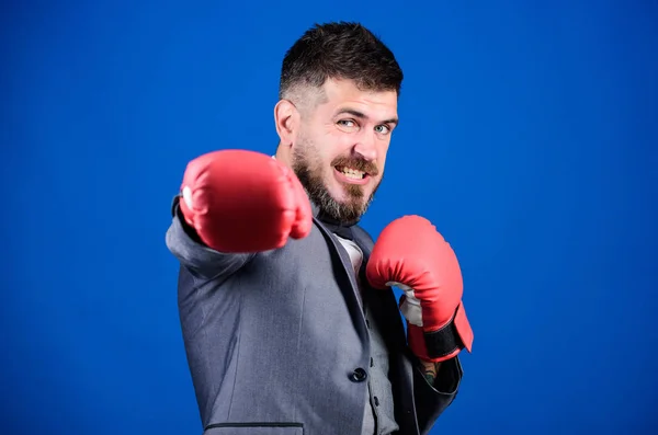 Tactics proven to work. Attack and defense concept. Successful businessman. Criminal defense lawyer planning out strategies. Businessman wear boxing gloves. Best criminal defense lawyer strategies — Stock Photo, Image