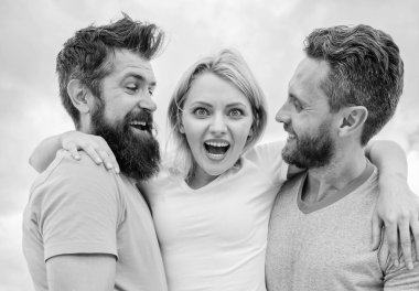 Arkadaş alanından kaçınarak ultimate guide. Arkadaş alanından önlemek ve çıkmak için her şeyi bilmelisin. Erkeklerin dikkatini seviyor. Dostluk sorunları. Kız iki adamla sarılmak. Dostça ilişkiler