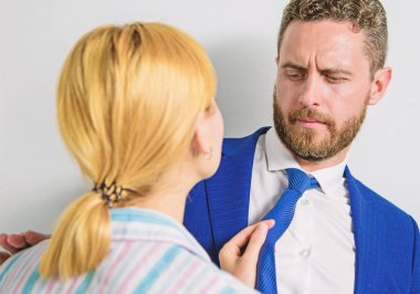 İşyerinde cinsel taciz. İşgücü cinsel taciz. Yönetmen kandırmaya. Sekreter patron cinsel dikkat. Ofis ve cinsel davranış. Kadın tutun kravat mans. Kız baştan meslektaşım