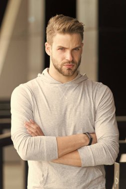 Saç kavramı. Sarışın saçlı yakışıklı adam. Şık saçlı Genç çocuk. Kuaför Salonu