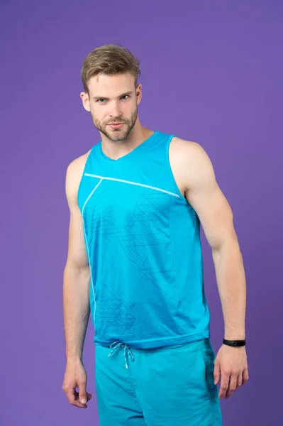 Sport is our life. muscular man in blue sportswear. Healthy lifestyle concept. macho man with athletic body. Strong bodybuilder. Muscular strong guy ready to exercise. sport fitness. personal coach — Stock Photo, Image