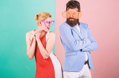 Yaz tatili ve moda. Ofis partisi. En iyi dostlar. Sorun