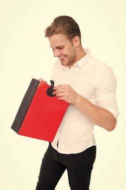 ne var ki. Pozitif adam alışveriş zevk. büyük satış alışveriş merkezi. Siber Pazartesi ve siyah Cuma kavramı. Çevrimiçi alışveriş yaparken heyecanlı genç adam. Satın aldığınız için teşekkür ederiz. Mükemmel bir gün