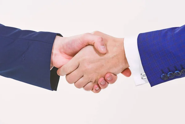 Affare di successo stretta di mano sfondo bianco. Si stringe la mano all'incontro. Un gesto amichevole. Stretta di mano dopo aver firmato un accordo redditizio. Concetto gesto stretta di mano. Accordo commerciale di partenariato — Foto Stock