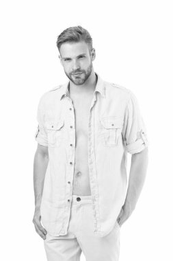 Rahat bir tarz. Taze gömlek konsepti. Tarz ilhamı ve tavsiye. Sıradan bir kıyafet. Tarzına güveniyor. Hangi erkek ilk buluşmayı giymeli? Sakallı maço, randevu için kıyafet hazırla.