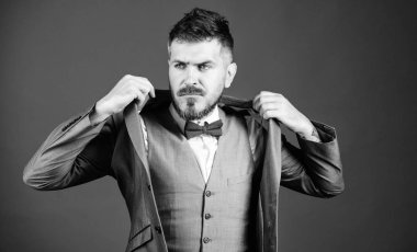 başarılı bir müzayede. Modern hayatta iş. Olgun illüzyonist. Düğün için hazır gelin damat. Aesthete. şık sanat yönetmeni. resmi takım elbiseli sakallı adam. yay kravat sakal ile işadamı