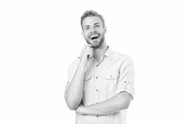 İyi sonucu kutlayın. Tüm sorunların çözümü. Çözüm bul. Tüylü, gülümseyen, beyaz arka planlı bir adam. Adam mutlu bir çözüm buldu. Başarıya ulaş. Sakallı adam çözümden memnun.