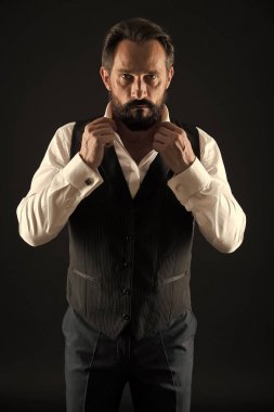 Olgun hippi sakallı. Sakallı adam. Erkek moda. bıyıklı acımasız beyaz hippi. Yüz bakımı. takım elbiseli şık iş adamı. iş moda. En iyi sonuçlar elde edilmesi