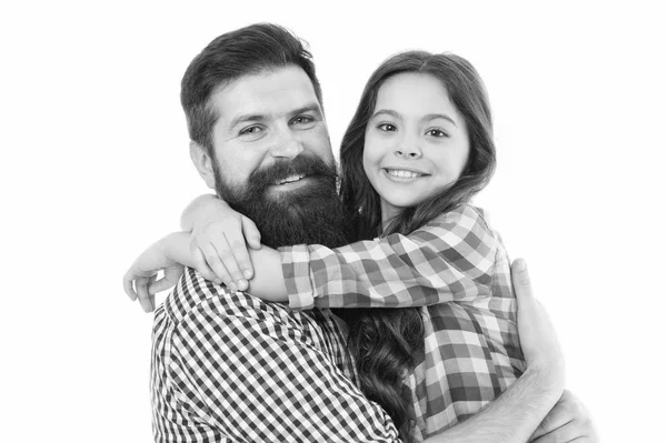 El mejor padre de todos. Padre e hija abrazan fondo blanco. Los mejores amigos de papá y niño. Relaciones amistosas. La paternidad y la infancia. Concepto del día de los padres. Un padre encantador y un niño lindo. Feliz de ser padre — Foto de Stock