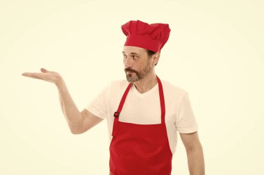 Profesyonel meslek yemek. Yemek pişirmek için üniforma. Restoran şefi. Yemek benim hobi olduğunu. Yemek öğrenin. Benim mutfak için hoş geldiniz. Mutfak ilham. Olgun yakışıklı adam beyaz arka plan