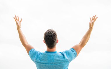 Gelecek kavramı. İleriye dönük. Güçlü kas vücut güçlü arka görüş hissi. Başarılı atlet. Zafer ve başarı. Şampiyon. Gelecekteki fırsat. Liderlik ve rekabet
