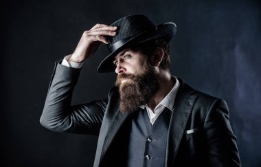 Moda Muse aranıyor. Takım iş adamı. bıyık ile acımasız beyaz hipster. Şapkalı Dedektif. Sakalı olgun hipster. Gizli utangaç. Erkek resmi moda. Sakallı adam beyefendi