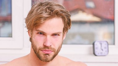 Maço çekici görünüm bakım güzellik hakkında. Cilt bakım ve bakım. Sabah güzellik rutin denetim listesi. Temel yöntemler güzellik rutin. Güzellik zamanlamanızı. Adam yakışıklı kadar sadece uyku modundan çıkarma sakallı