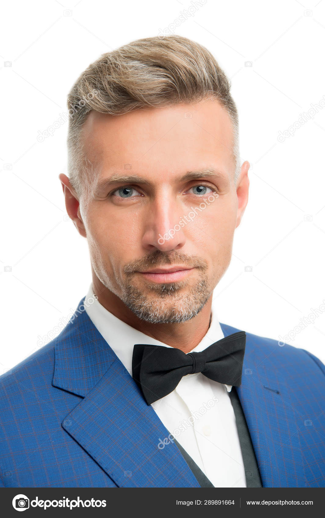 Ajuste O Cabelo Do ` S Dos Homens Com Uma Barba Barbearia Ilustração do  Vetor - Ilustração de corte, homens: 83879788, image size:1065x1700