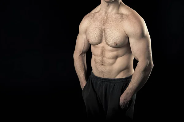 Torso met zes pack en ab spieren. Wapenhandel met sterke biceps en triceps. Fit buik en atletische borst. Opleiding en training activiteit in de sportschool. Fitness sport en wellness-concept, kopie ruimte — Stockfoto