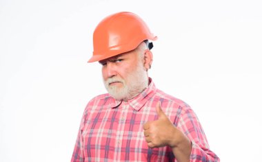 başarıya kadar başparmak. adam oluşturucu beyaz izole. mesleki beceriler. inşa ve inşaat. kask profesyonel tamirci. mimar onarım düzeltme. mühendis işçi kariyeri. olgun sakallı adam