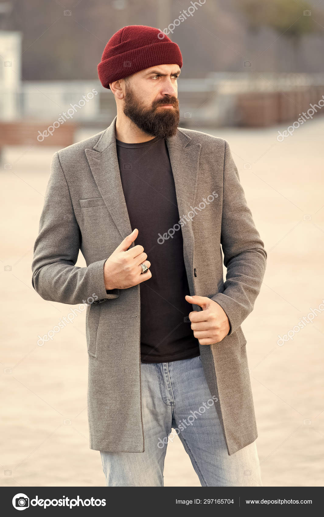 femte Falde sammen Jeg har erkendt det Mand skægget hipster stilfuld fashionable frakke og hat. Komfortabelt tøj.  Opnå ønskede pasform. Hipster outfit og hat tilbehør. Stilfuld afslappet  outfit forårssæsonen. Menswear og mandlige mode koncept — Stock-foto ©  stetsik #297165704